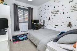 Armstrong Road, Nuneaton, CV11 8AG