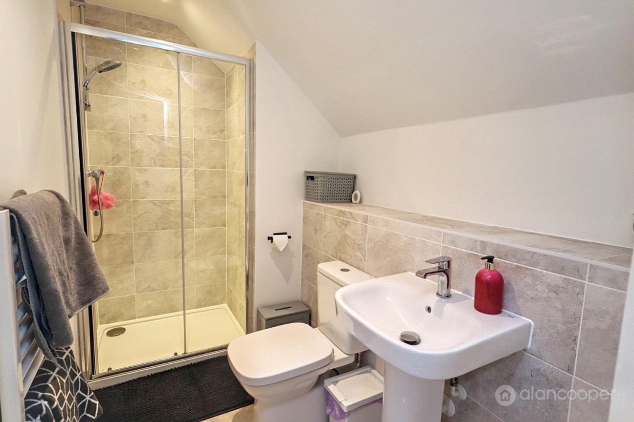 Armstrong Road, Nuneaton, CV11 8AG