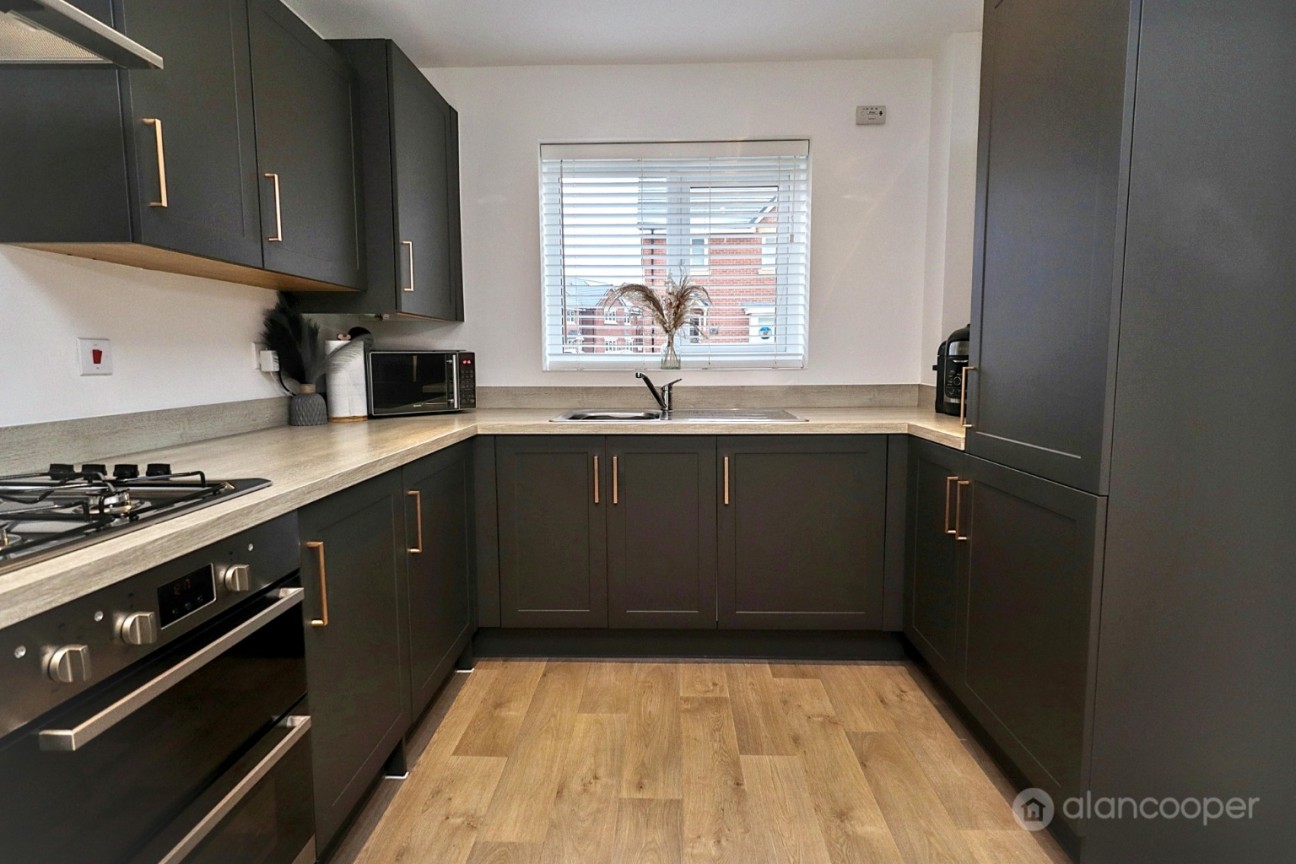 Armstrong Road, Nuneaton, CV11 8AG