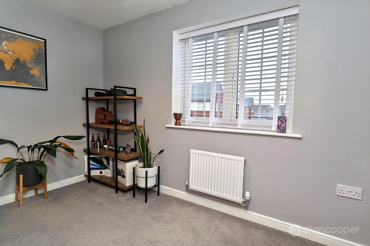 Midsummer Road, Royal Park, Nuneaton, CV11 6XH