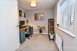 Midsummer Road, Royal Park, Nuneaton, CV11 6XH