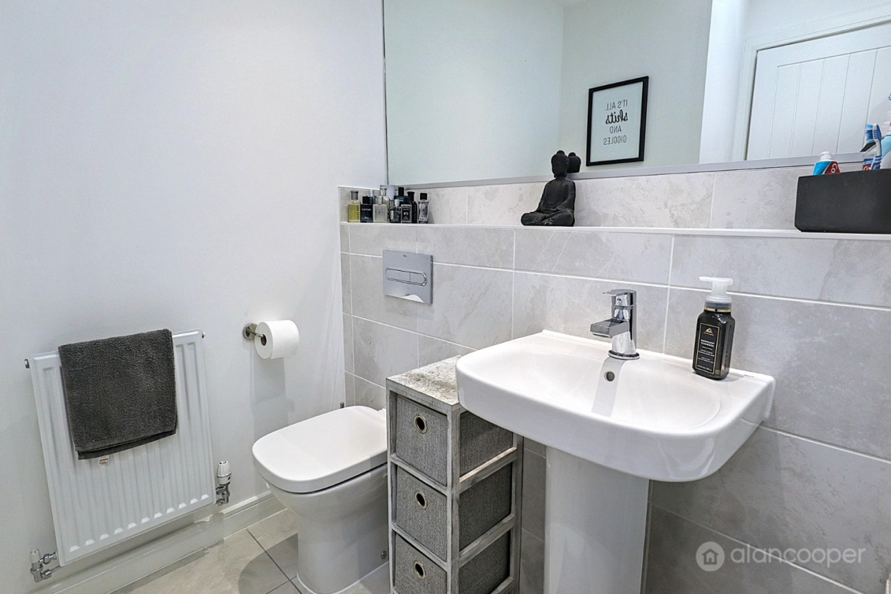 Midsummer Road, Royal Park, Nuneaton, CV11 6XH