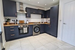 Midsummer Road, Royal Park, Nuneaton, CV11 6XH