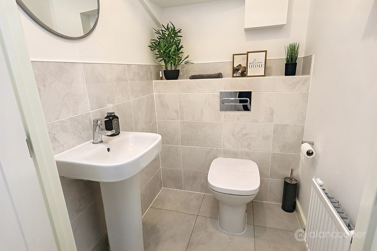 Midsummer Road, Royal Park, Nuneaton, CV11 6XH