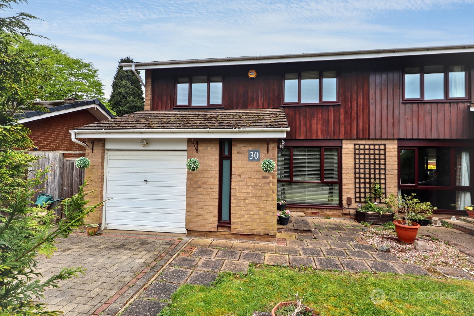 Columbia Gardens, Bedworth, CV12 9EF