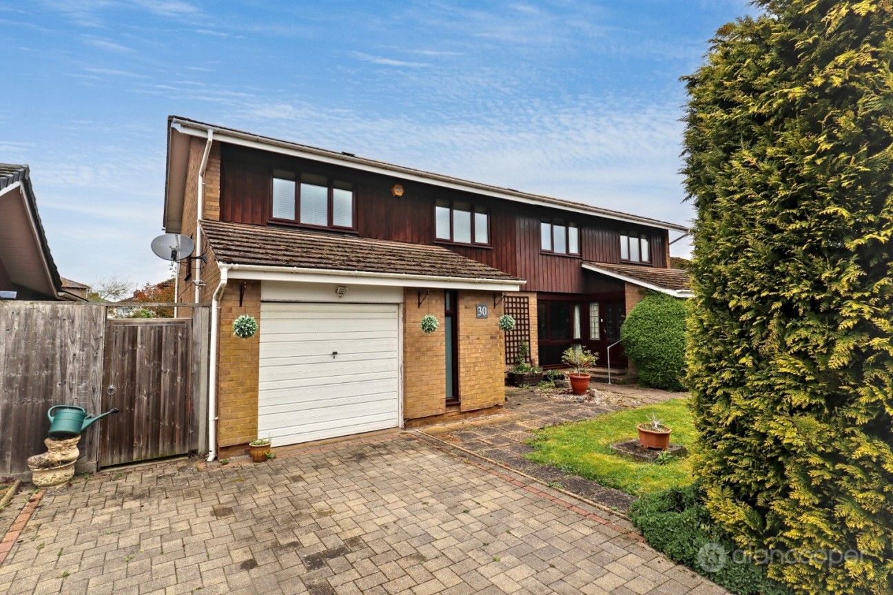 Columbia Gardens, Bedworth, CV12 9EF