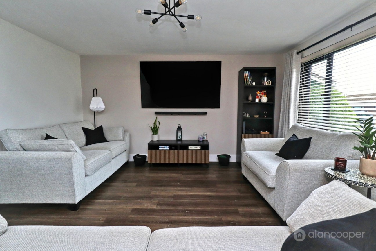 Columbia Gardens, Bedworth, CV12 9EF
