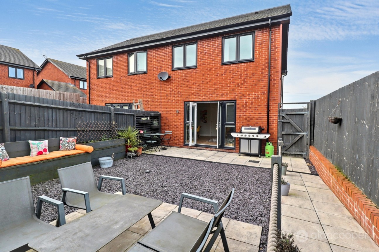 Springwood Gate, Nuneaton, CV10 0NT