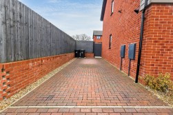 Springwood Gate, Nuneaton, CV10 0NT