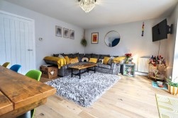 Springwood Gate, Nuneaton, CV10 0NT