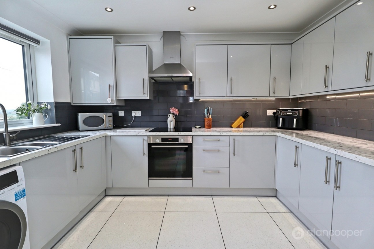 Springwood Gate, Nuneaton, CV10 0NT