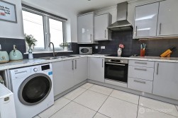 Springwood Gate, Nuneaton, CV10 0NT