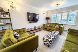 Axminster Close, Horeston Grange, Nuneaton, CV11 6YP