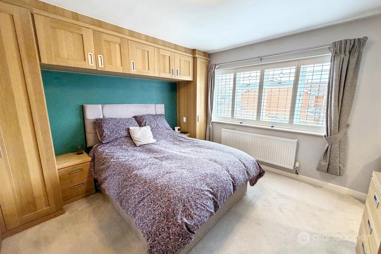 Axminster Close, Horeston Grange, Nuneaton, CV11 6YP