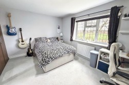 Axminster Close, Horeston Grange, Nuneaton, CV11 6YP