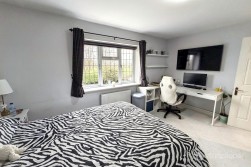 Axminster Close, Horeston Grange, Nuneaton, CV11 6YP