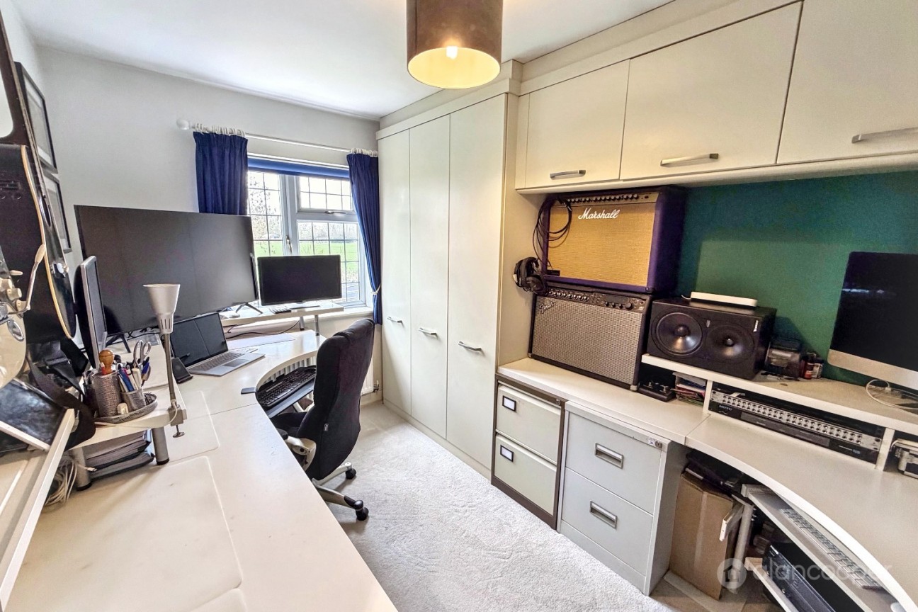 Axminster Close, Horeston Grange, Nuneaton, CV11 6YP