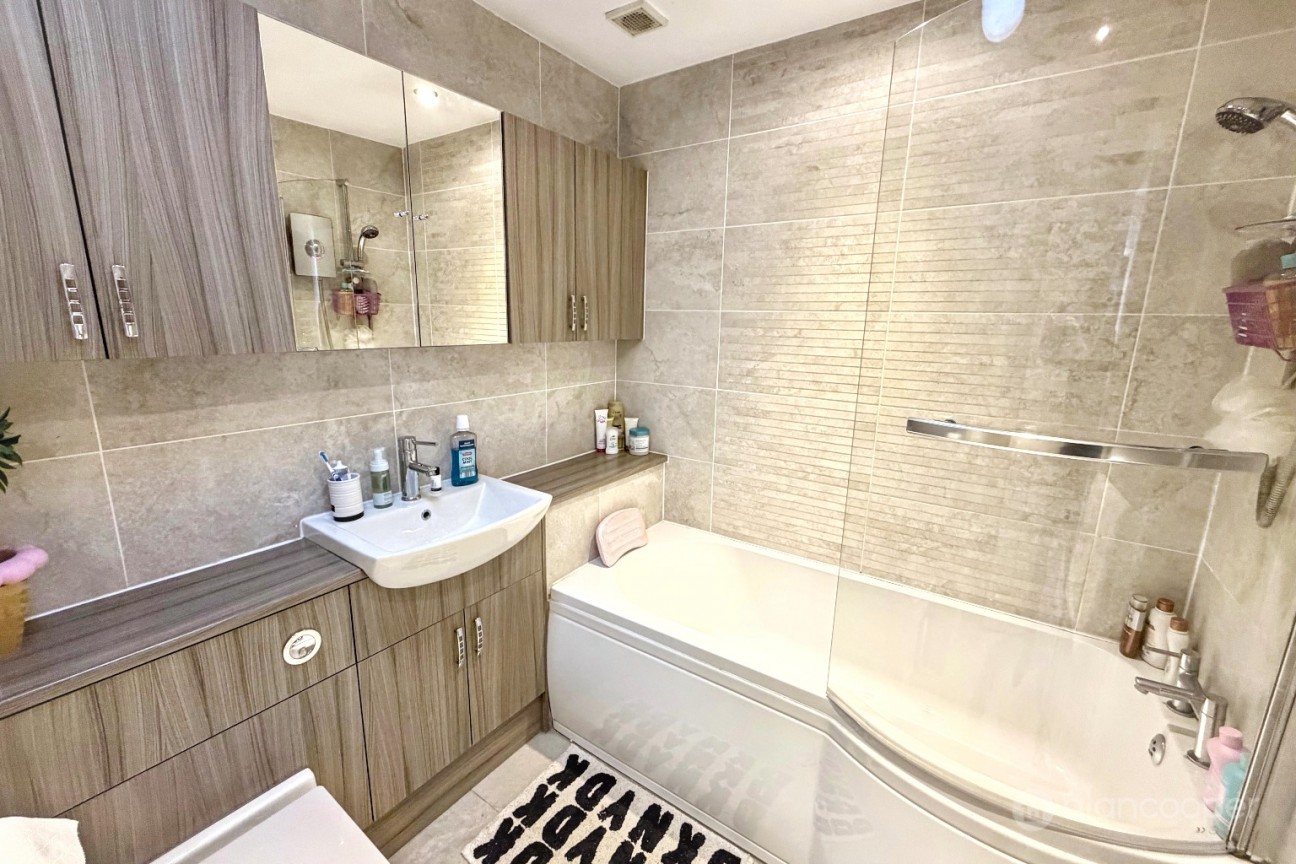 Axminster Close, Horeston Grange, Nuneaton, CV11 6YP