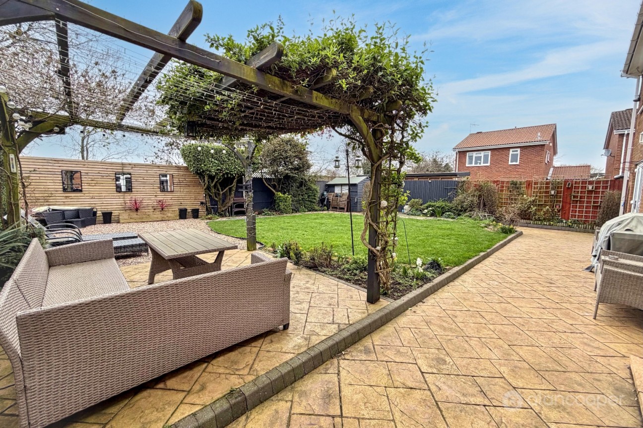 Axminster Close, Horeston Grange, Nuneaton, CV11 6YP