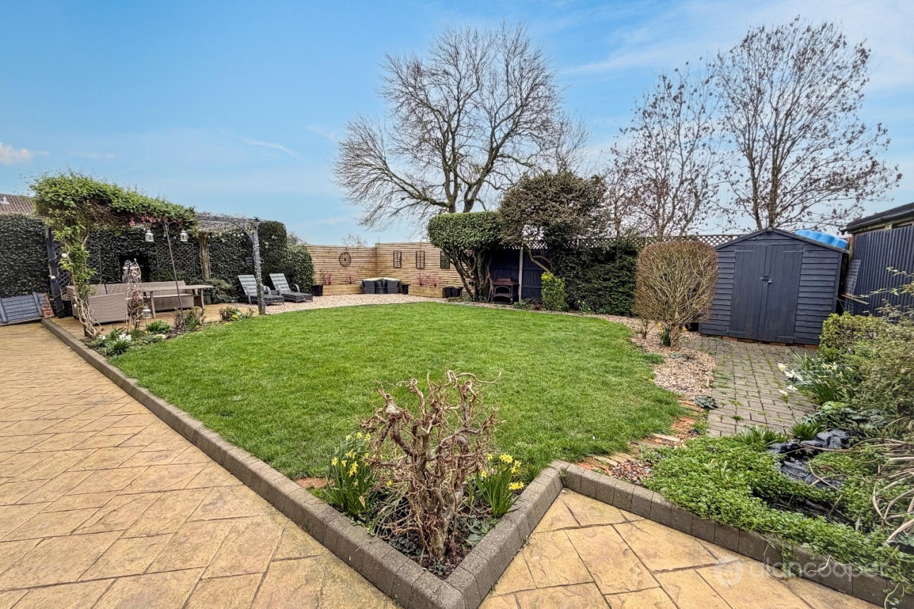 Axminster Close, Horeston Grange, Nuneaton, CV11 6YP