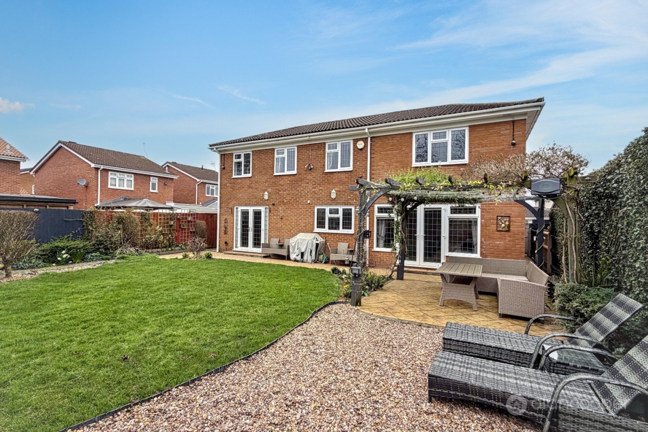 Axminster Close, Horeston Grange, Nuneaton, CV11 6YP