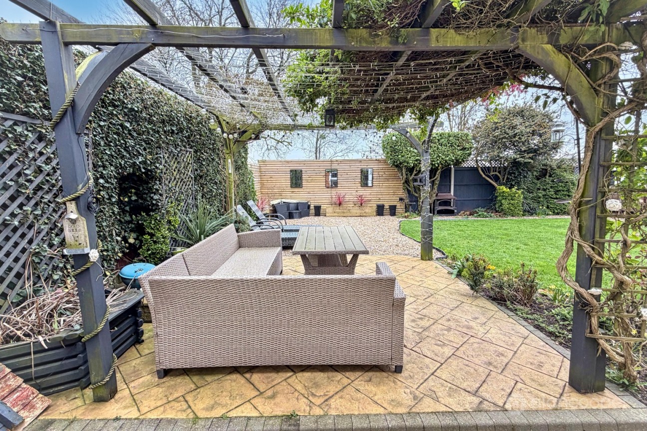 Axminster Close, Horeston Grange, Nuneaton, CV11 6YP