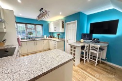 Axminster Close, Horeston Grange, Nuneaton, CV11 6YP