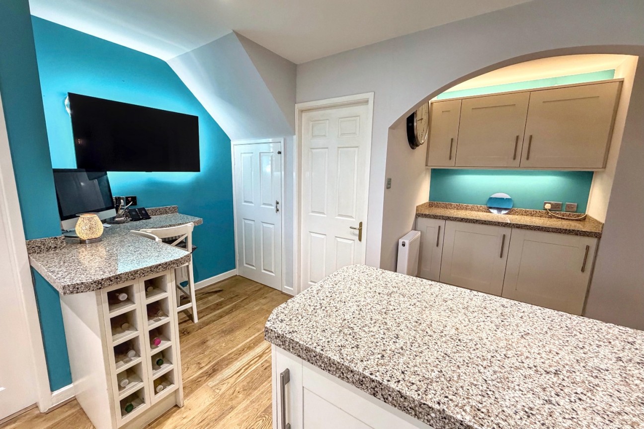 Axminster Close, Horeston Grange, Nuneaton, CV11 6YP