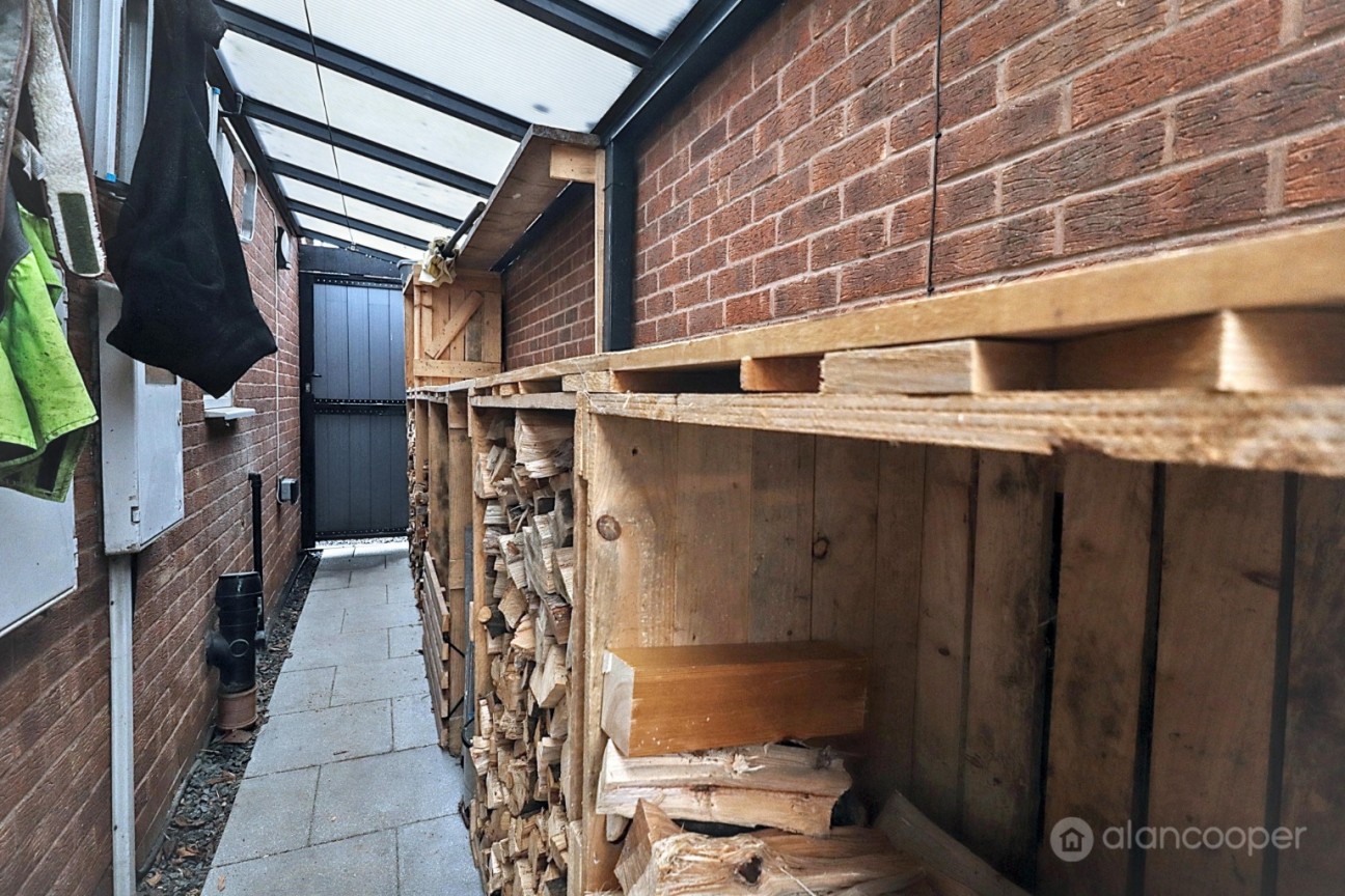 Cambridge Drive, Stockingford, Nuneaton, CV10 8LW