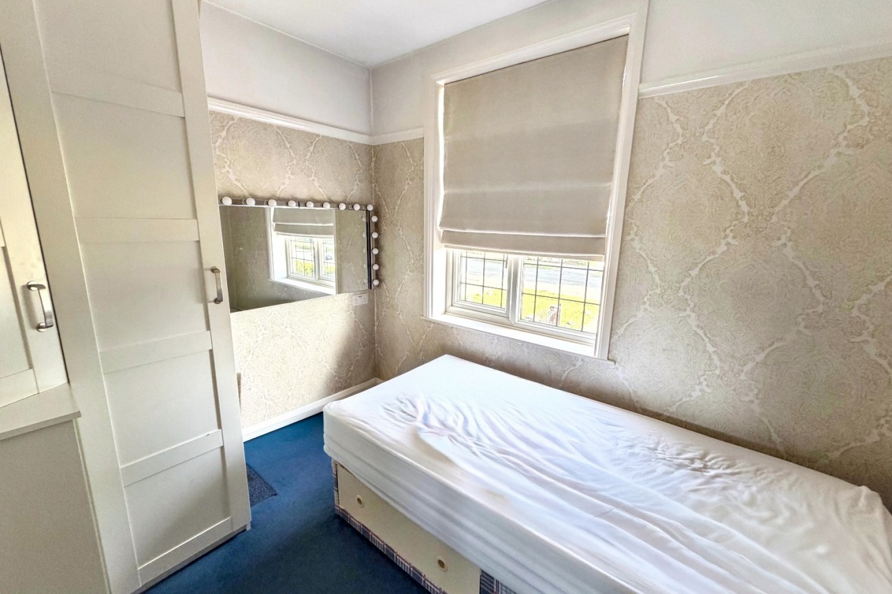 Hinckley Road, Nuneaton, CV11 6LP