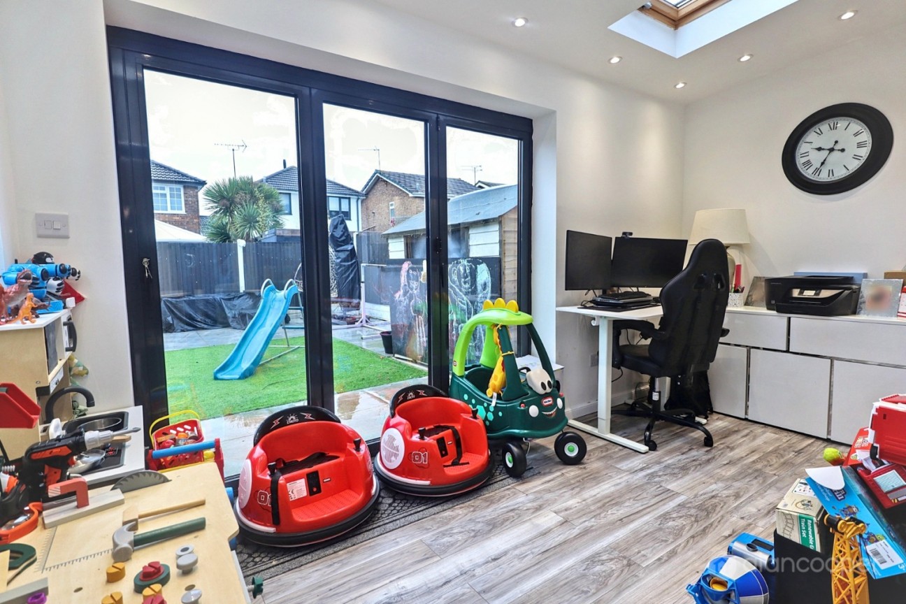 Gainsborough Drive, Bedworth, CV12 8DB