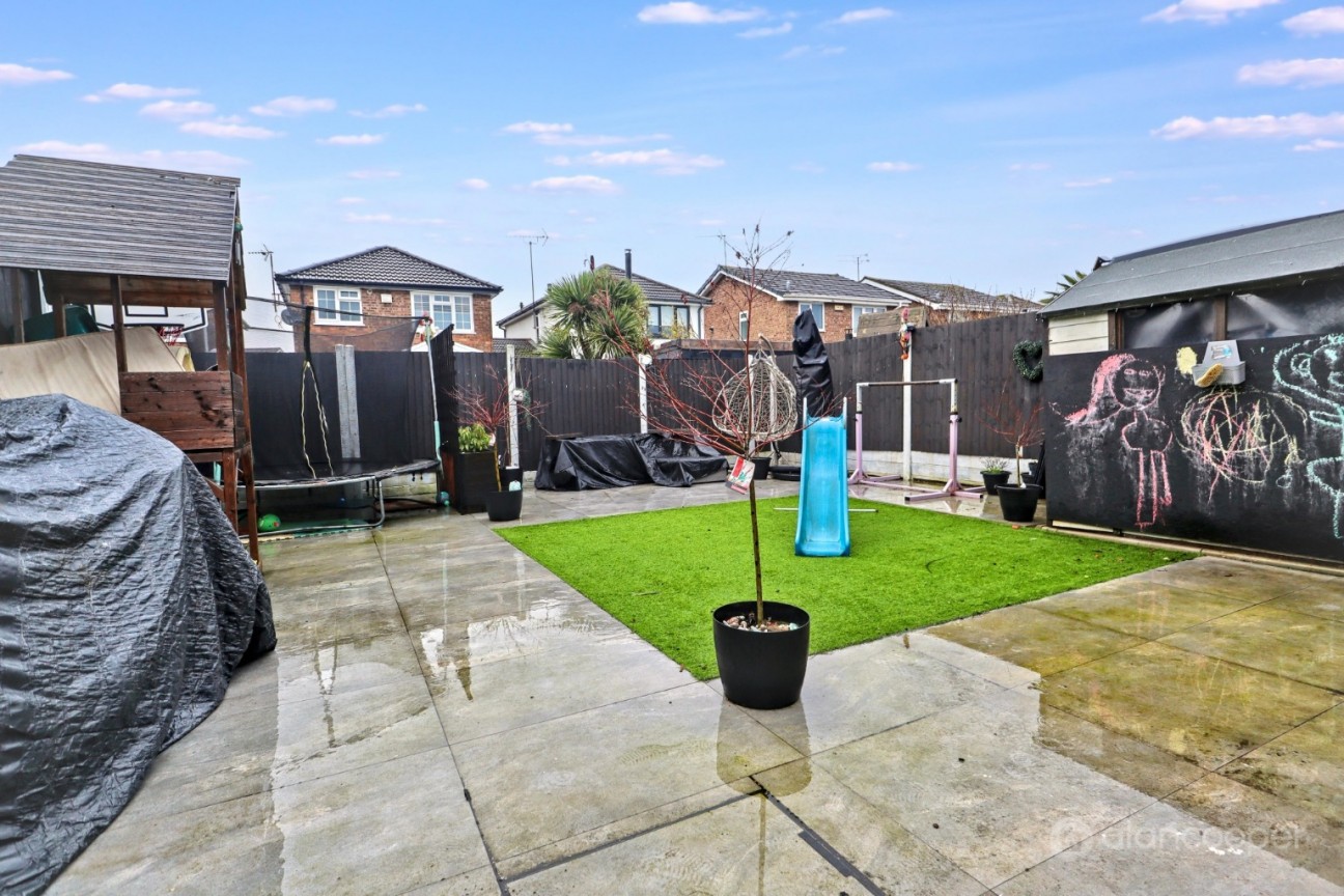 Gainsborough Drive, Bedworth, CV12 8DB