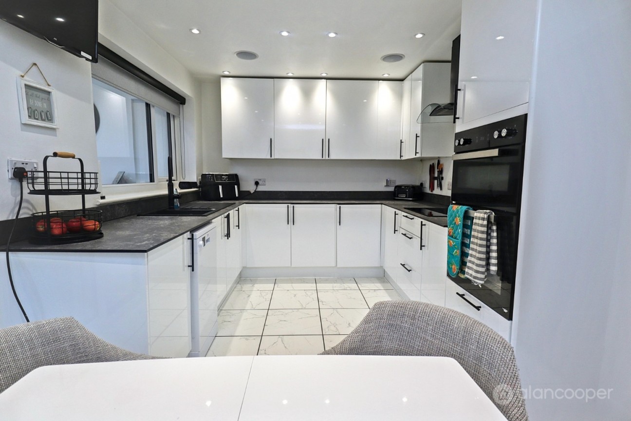 Gainsborough Drive, Bedworth, CV12 8DB