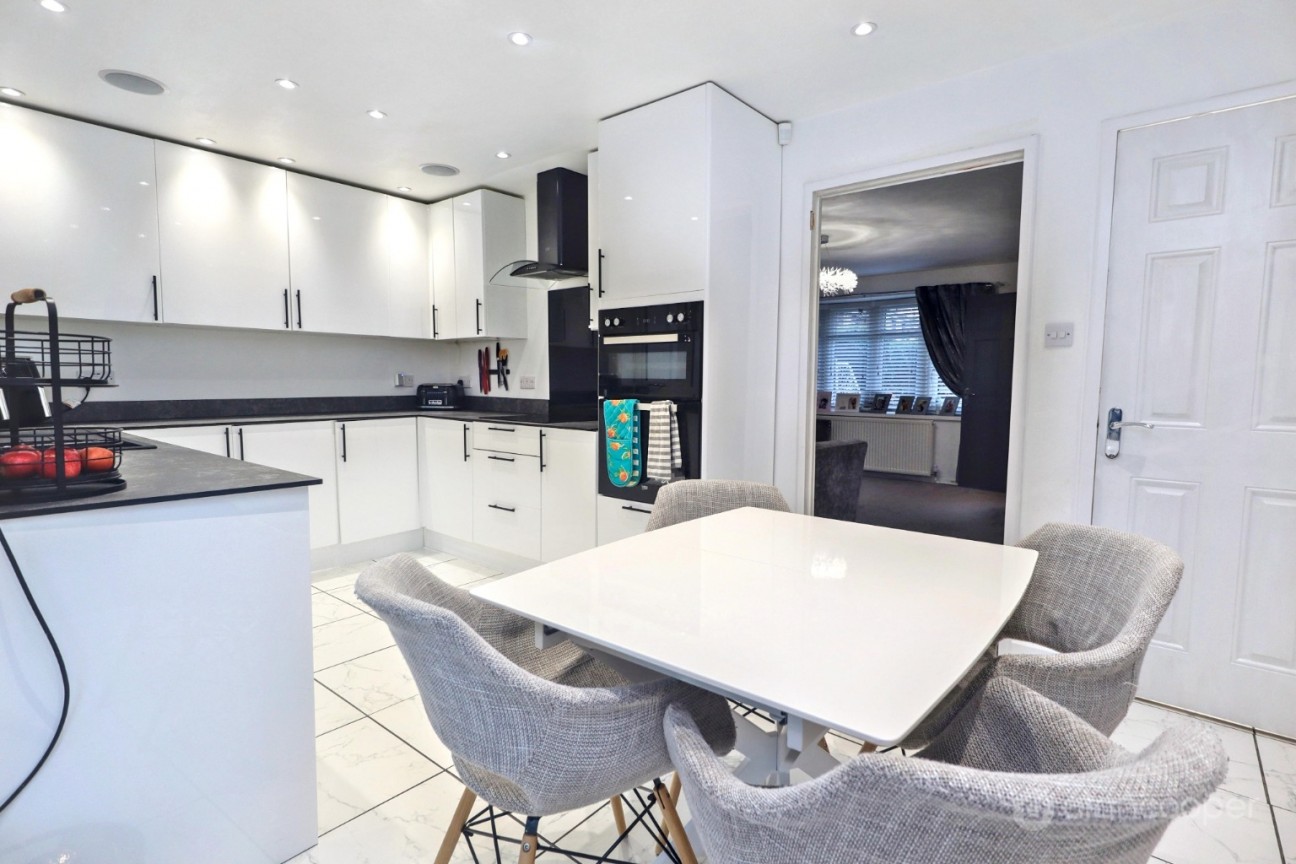 Gainsborough Drive, Bedworth, CV12 8DB