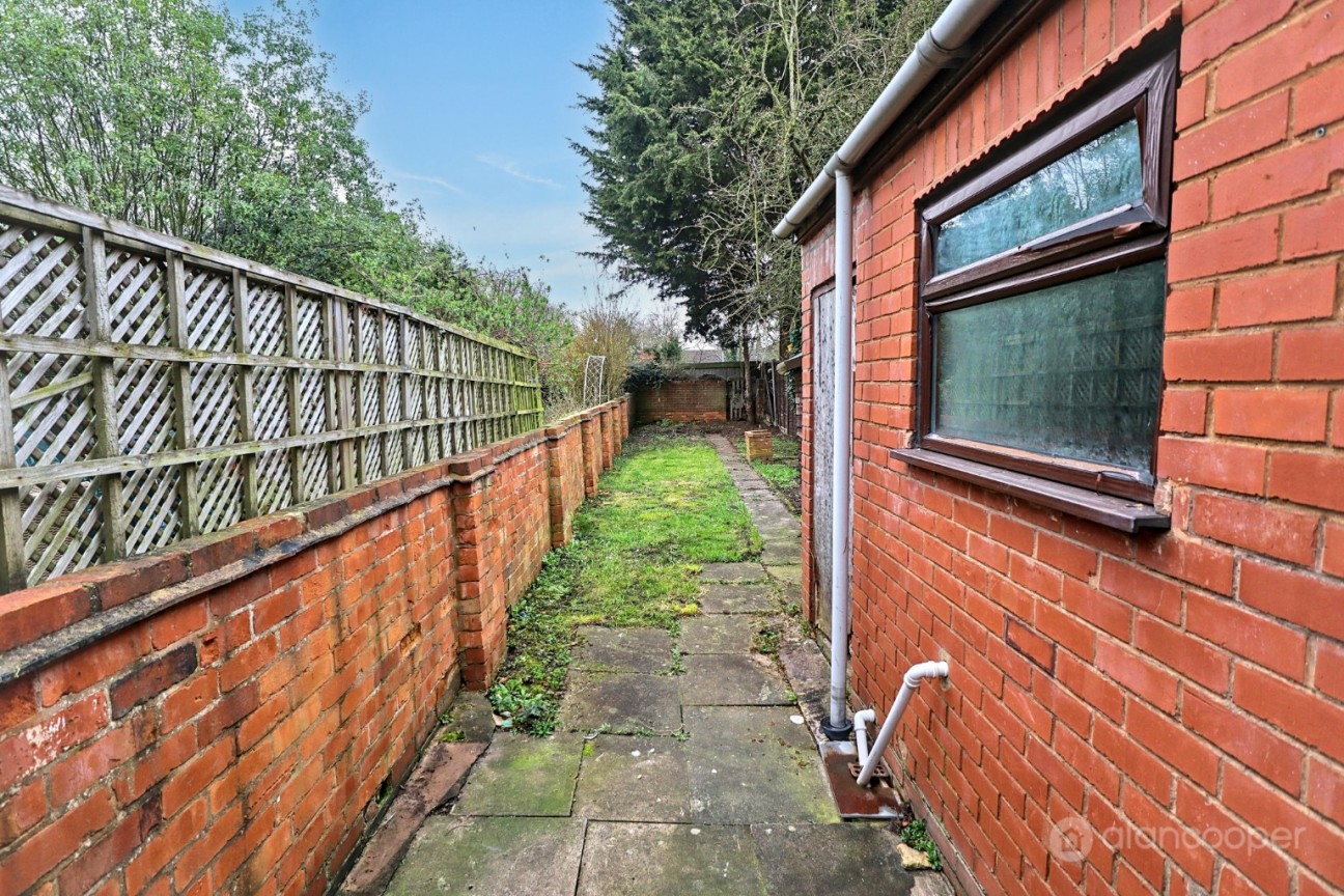 Gadsby Street, Nuneaton, Warwickshire, CV11 4PE