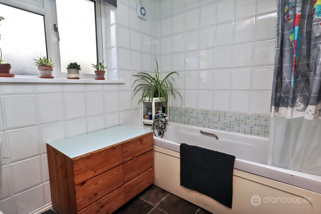 Nuthurst Crescent, Ansley, Nuneaton, CV10 9PJ