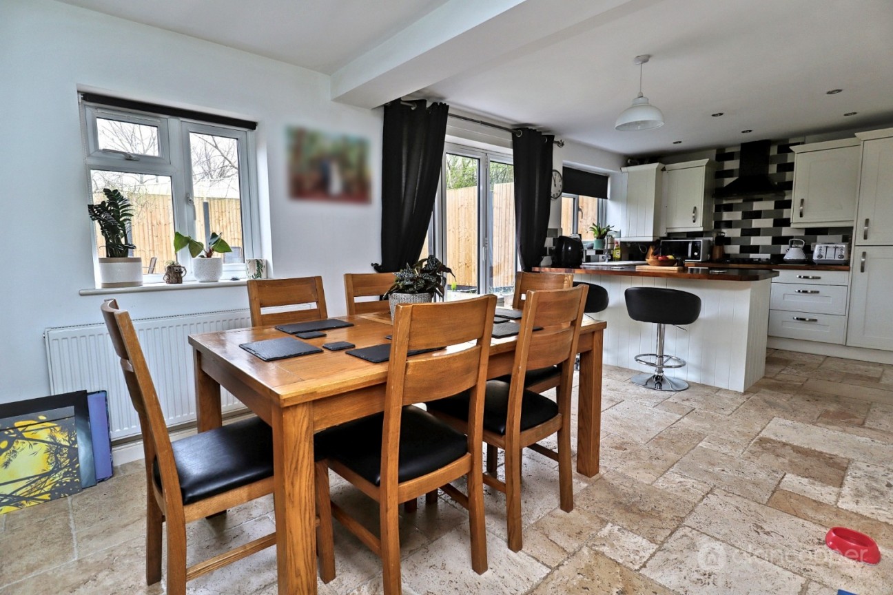 Charlecote Walk, Maple Park, Nuneaton, CV11 4YE