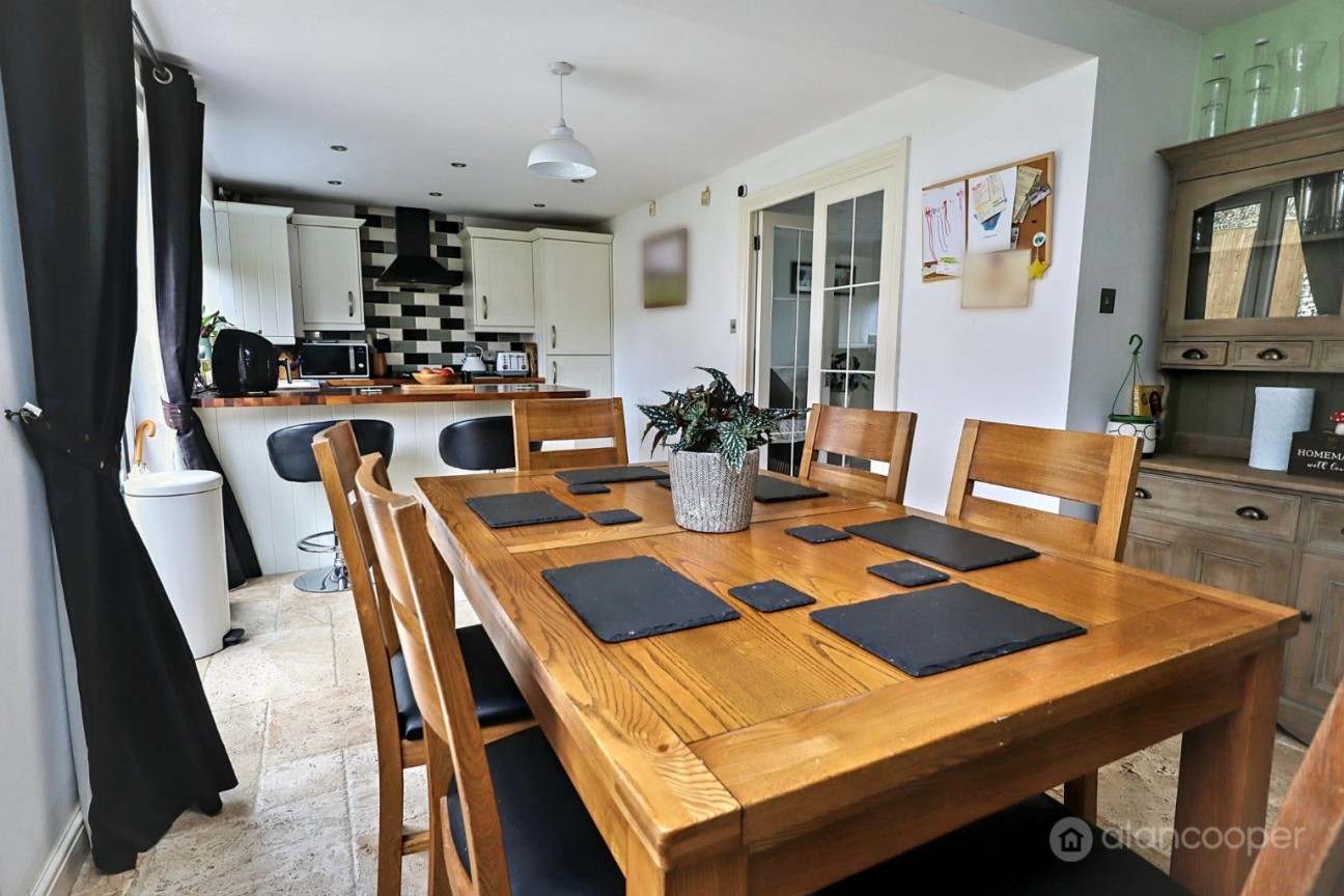 Charlecote Walk, Maple Park, Nuneaton, CV11 4YE