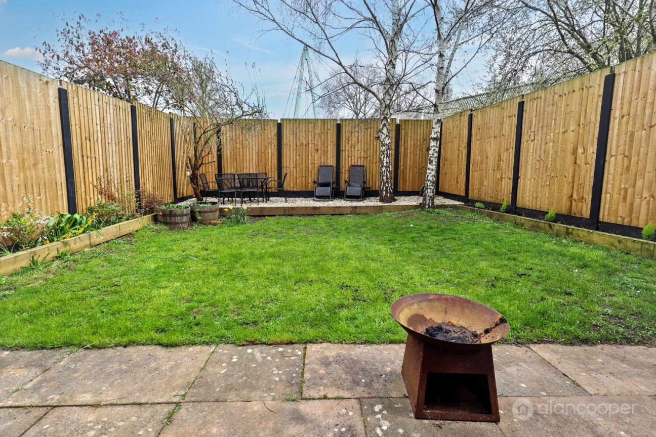 Charlecote Walk, Maple Park, Nuneaton, CV11 4YE