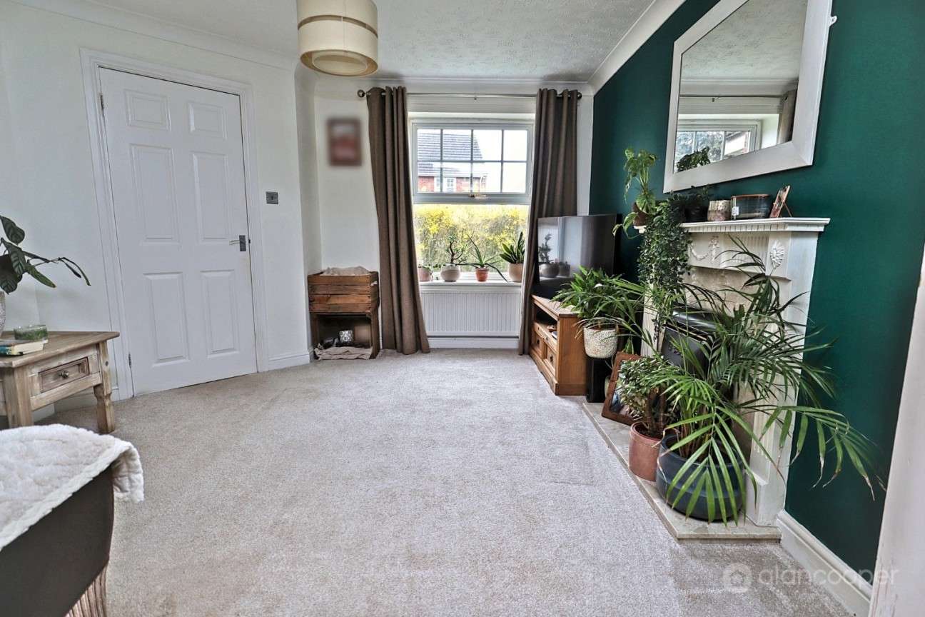 Charlecote Walk, Maple Park, Nuneaton, CV11 4YE