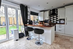 Charlecote Walk, Maple Park, Nuneaton, CV11 4YE