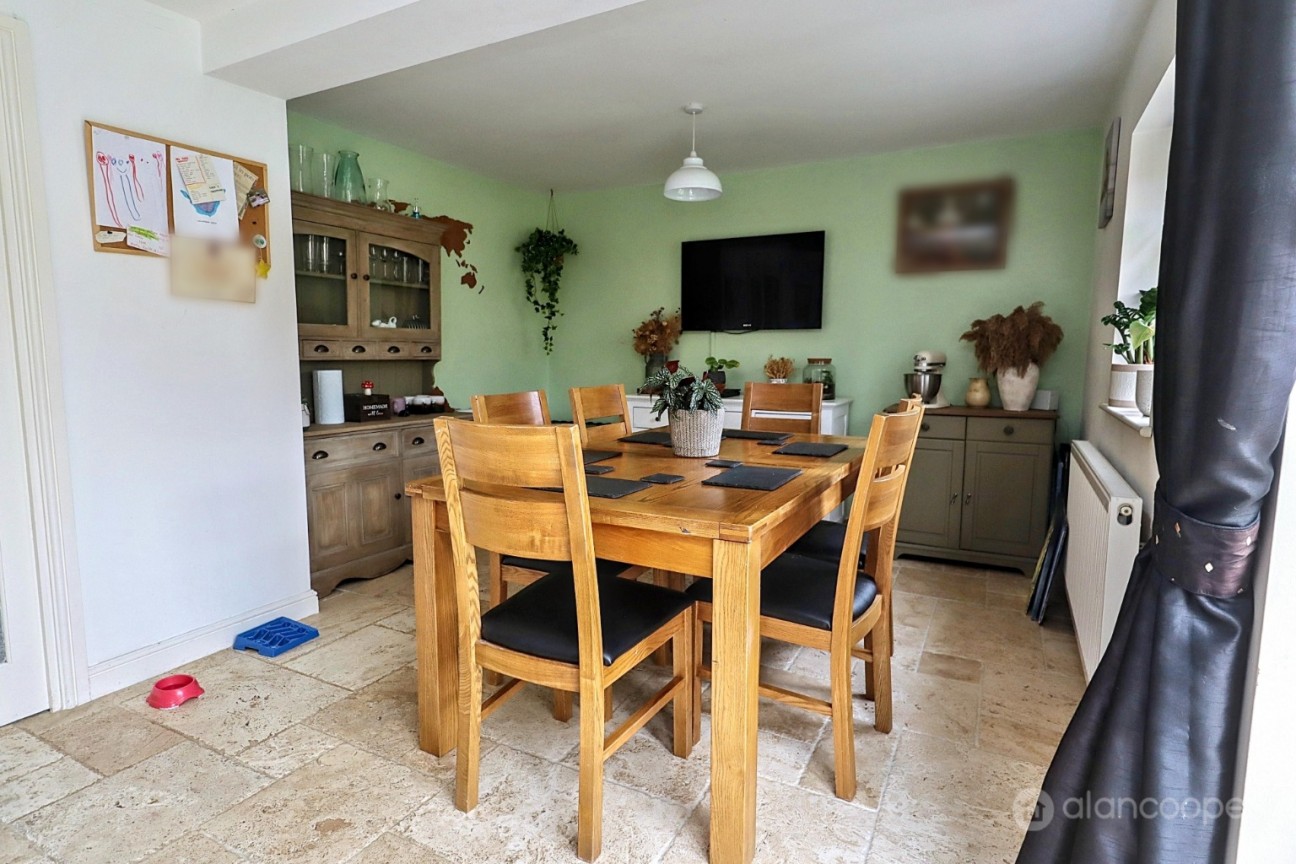 Charlecote Walk, Maple Park, Nuneaton, CV11 4YE