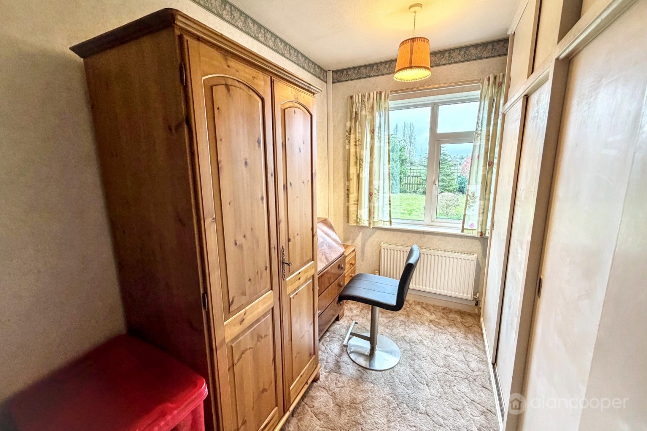 Ambleside Way, St Nicolas Park, Nuneaton, CV11 6AT