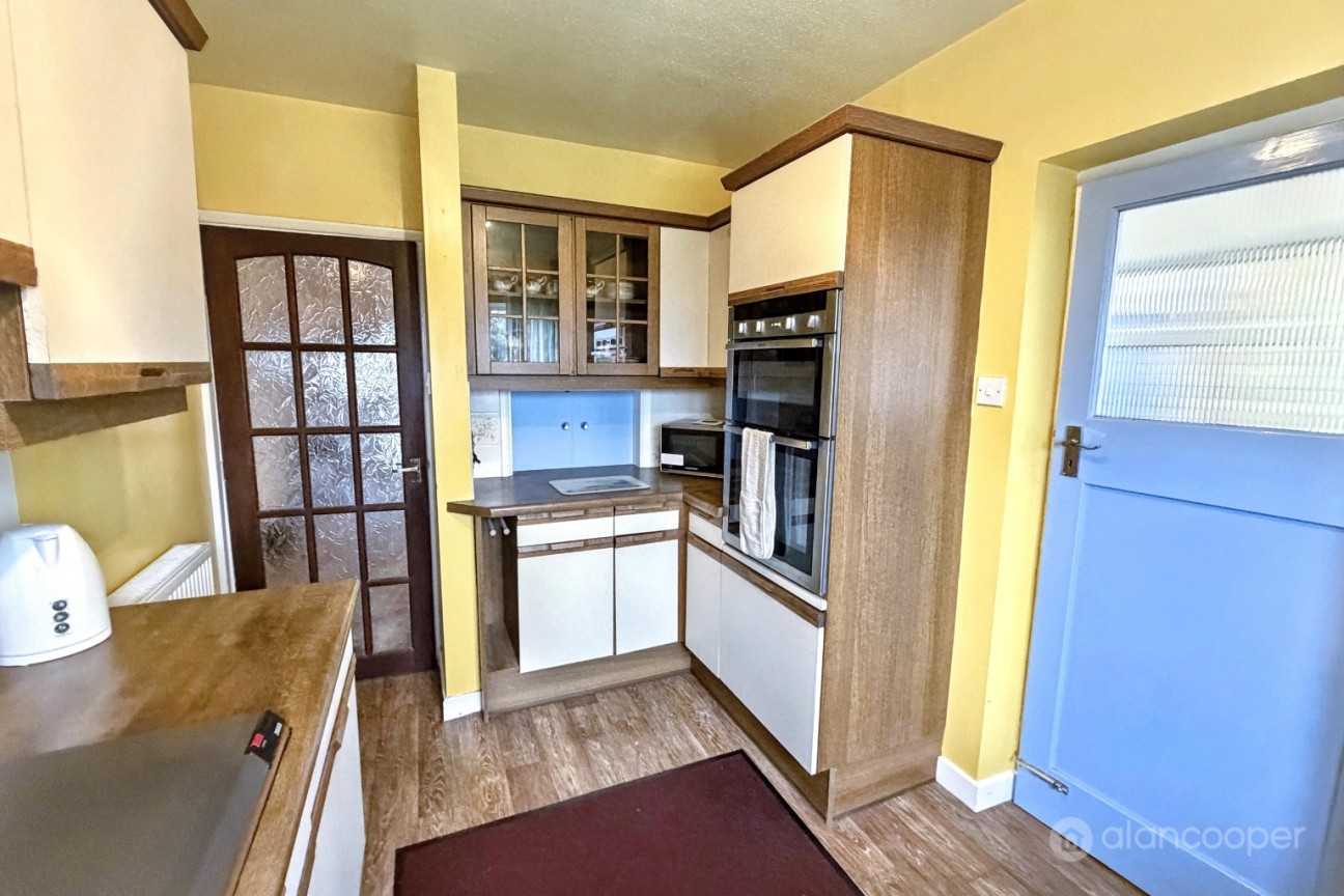 Ambleside Way, St Nicolas Park, Nuneaton, CV11 6AT