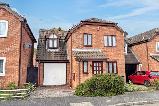 Kenilworth Drive, Weavers Green, Nuneaton, CV11 5XP