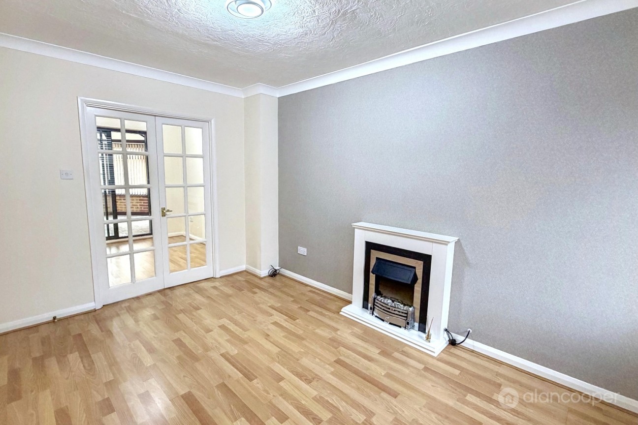 Melbourne Close, Maple Park, Nuneaton, CV11 4RX