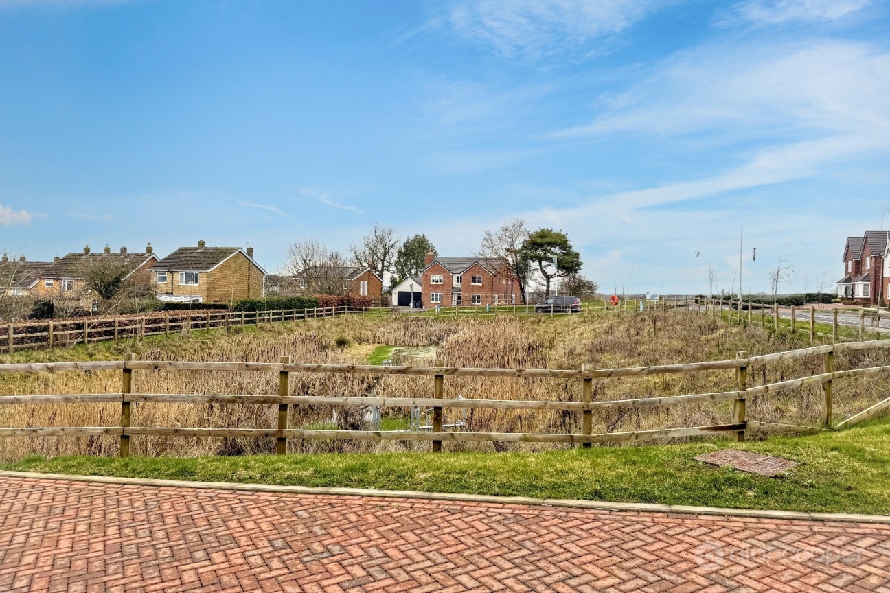 Roseway, Stoche Acre, Stoke Golding, CV13 6HQ