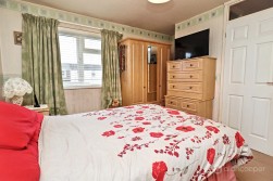 Robins Way, Nuneaton, Warwickshire, CV10 8PA