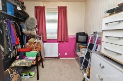 Robins Way, Nuneaton, Warwickshire, CV10 8PA