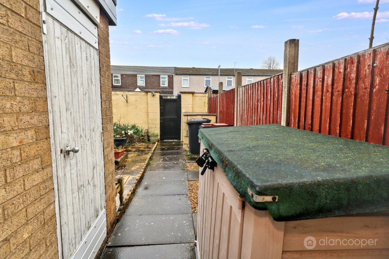 Robins Way, Nuneaton, Warwickshire, CV10 8PA